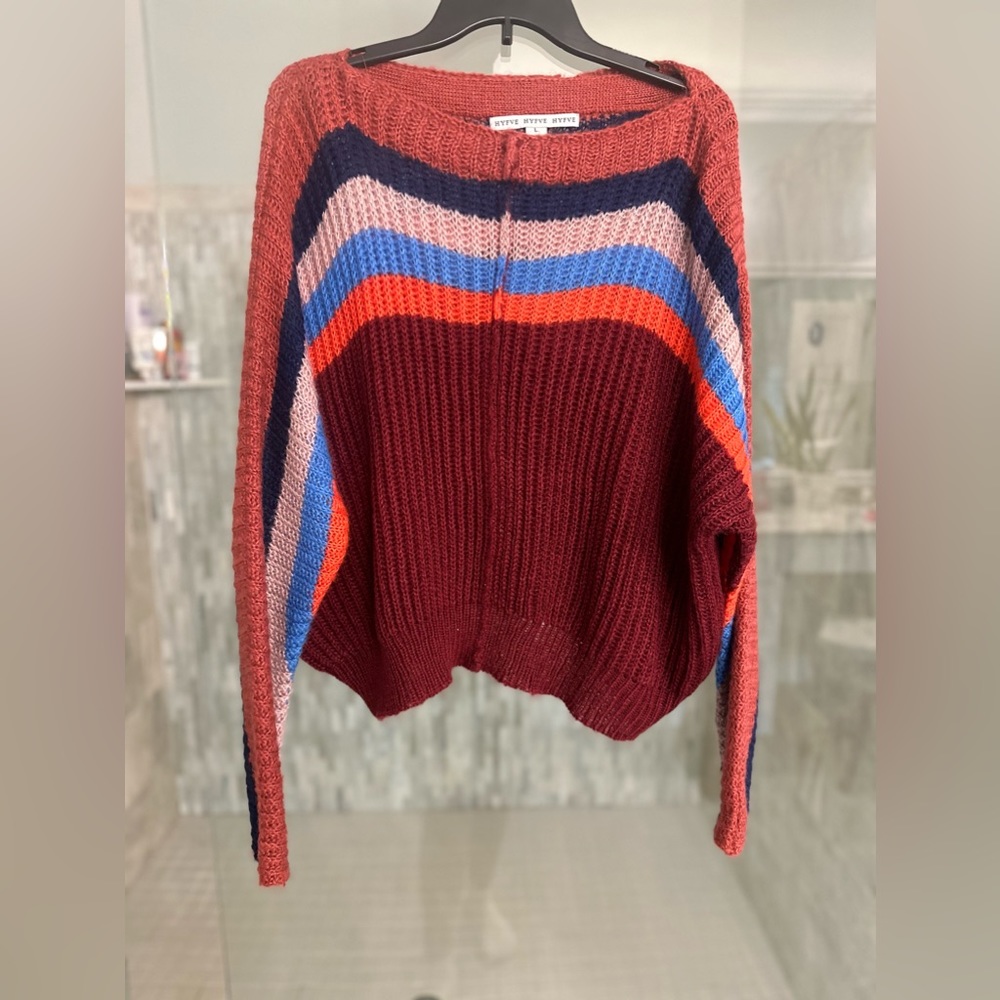 Large knit sweater. Hyfive brand
